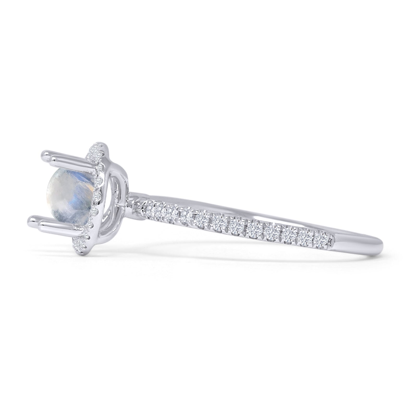 Round Halo Diamond Gold Ring