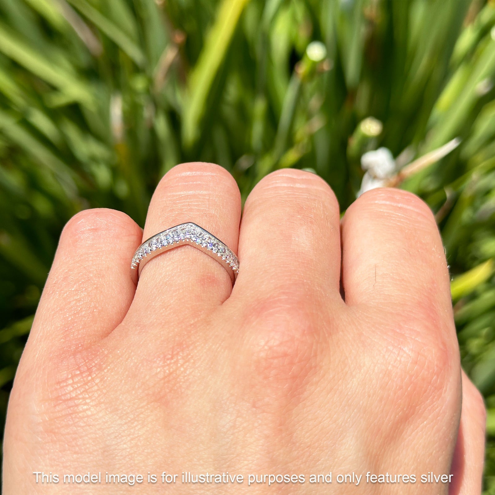 Curved Contour Chevron Ring
