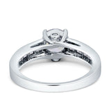 Round Classic Style Princess Cut Gold Ring